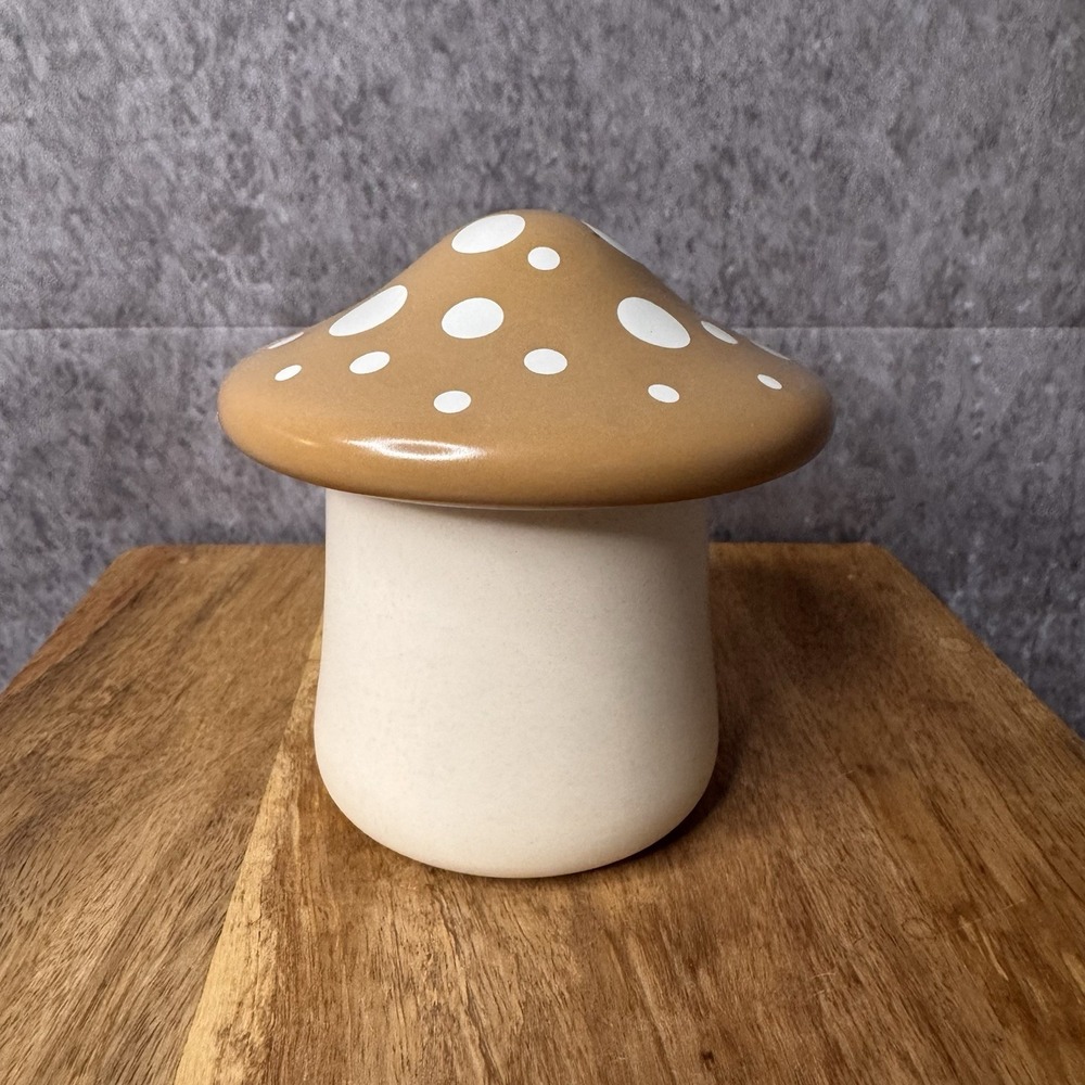 Fred Studio "Forage" Mushroom Butter Bell Butter Storage Container Tan/White